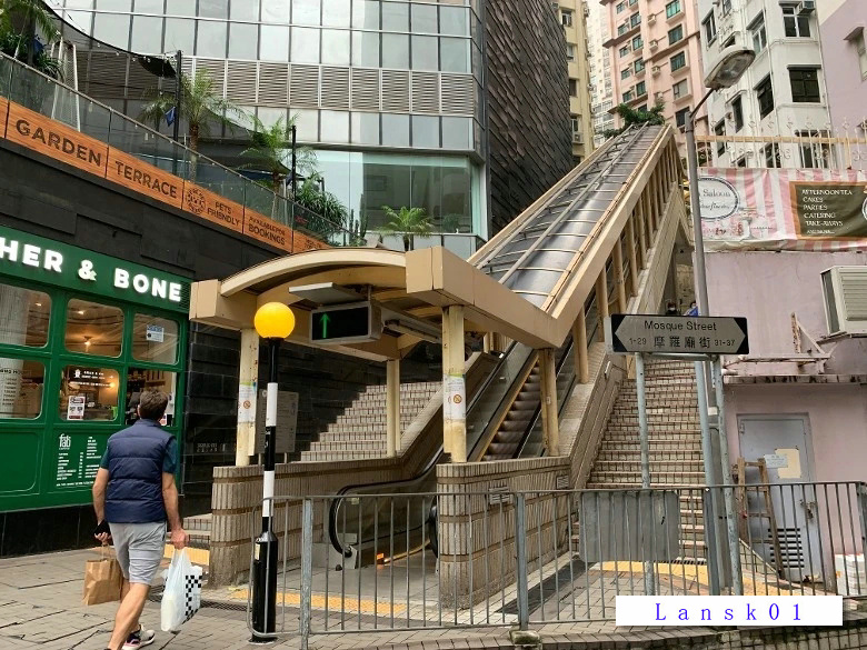 香港中环精品小户型住宅半山捌号产权999年  第2张