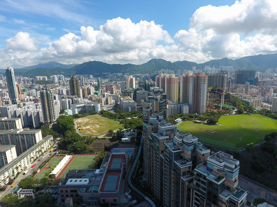 香港房产市场各大发展商趁疫情回落加快销售