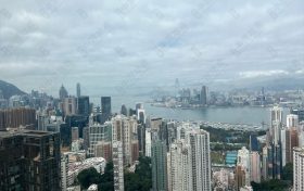 名门-顶层复式带天台花园约合:296.5平方米
