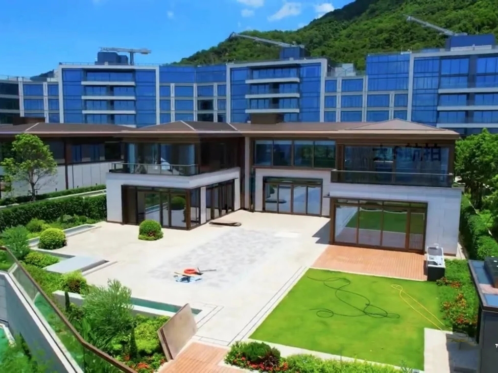 缇外 Mont Verra 位处香港九龙塘半山现代院墅设计 第3张-