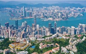 香港豪宅房价较刚需房价相对坚挺，山顶南区成交稳中有升