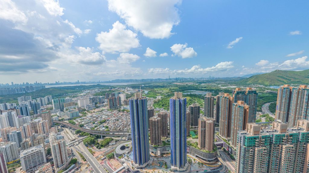 香港元朗THE YOHO HUB II的房价比二手房价低 第12张- 香港元朗地铁上盖the Yoho Hub Ii高空实景图 (12)