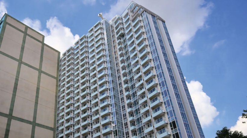 香港元朗朗屏元朗大街新楼盘雨后