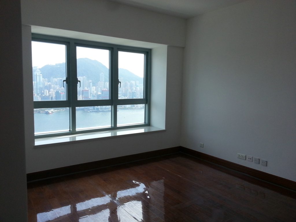 香港九龙站豪宅项目,君临天下,全海景单位,正看维多利亚港海景。 第3张- 香港九龙站君临天下实景049