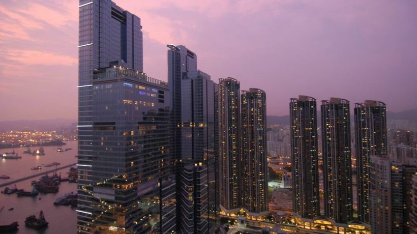 香港九龙站豪宅君临天下-温暖的家欣赏整个维港烟花景