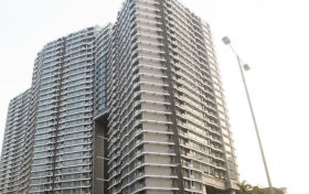 九龙高铁站上盖的二手房,THE AUSTIN三房每月5万港币的价格租出