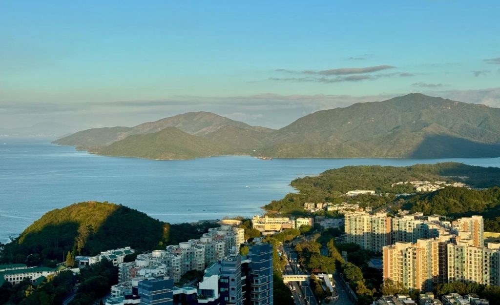 香港房产网消息 :二手房成交速报 | 马鞍山银湖天峰海景房16年赚翻倍! 第1张- 香港银湖天峰景观