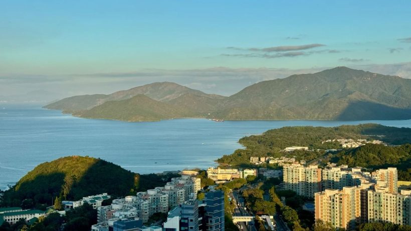 香港马鞍山乌溪沙地铁站上盖的二手房银湖天峰以810万成交