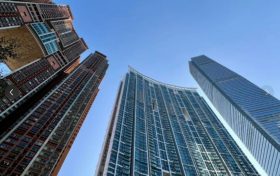 香港九龙站豪宅项目,君临天下,全海景单位,正看维多利亚港海景。