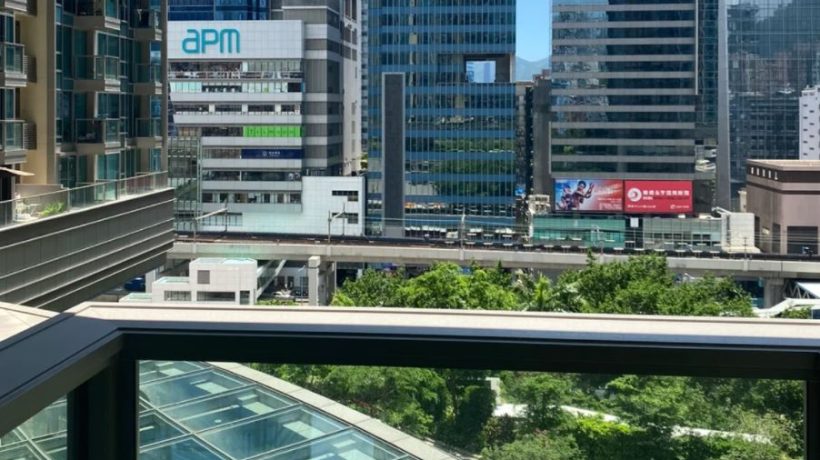 香港凯汇位于九龙观塘地铁站附近，2房金租约2.5万