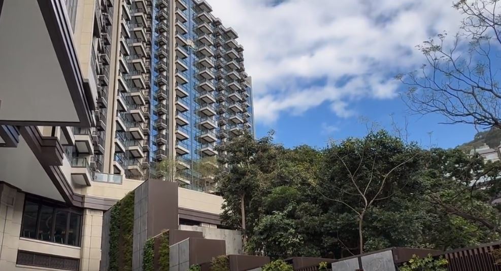香港九龙塘全新一手楼盘,BEACON PEAK于狮子山下,九龙塘毕架山半山 第2张- Beacon Peak楼盘绿树环抱