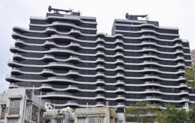 香港屯门青山公路段，青霞里尚岸 现楼首录成交
